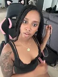 Your_Paris webcam model stream image