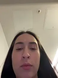 Holly_Play webcam model stream image