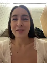 Holly_Play webcam stripchat model stream image