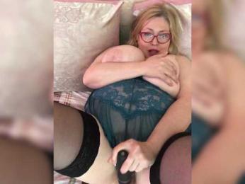 SvetlanaMinetovna webcam model stream image