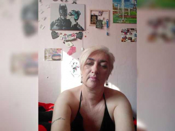 DearLady webcam model stream image