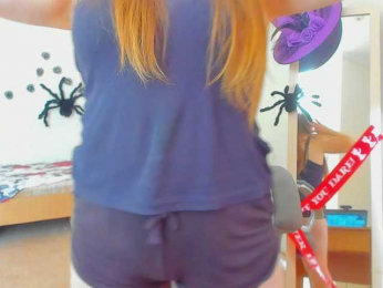 Leilia webcam model stream image