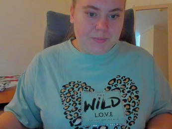 Leilia webcam model stream image