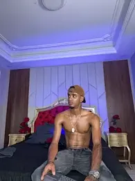 AaronCruz_ webcam model stream image