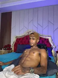 AaronCruz_ webcam stripchat model stream image