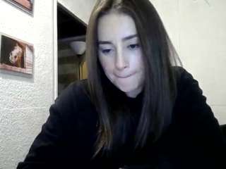 chaarlotte-johnson webcam model stream image