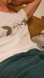 Superworms webcam model stream image