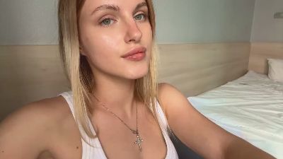 SuWangerin webcam model stream image