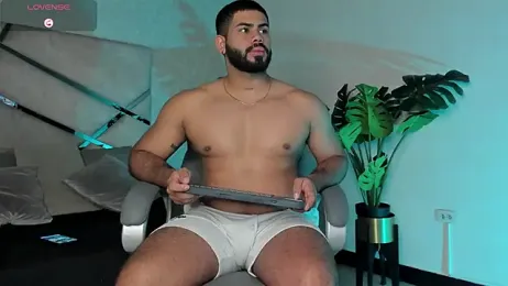 noah_crux webcam model stream image