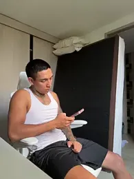 sendfer webcam stripchat model stream image