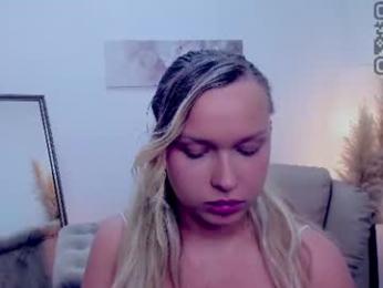 angelic_coy webcam model stream image