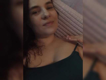 PrettyWitch webcam model stream image