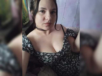 PrettyWitch webcam model stream image