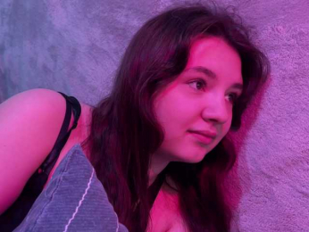 AlisaRichGold webcam model stream image