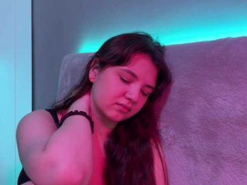 AlisaRichGold webcam model stream image