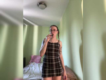AdelinaKiskina webcam model stream image