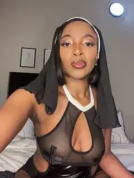 ThickBaddieSA webcam model stream image