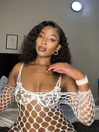 ThickBaddieSA webcam model stream image