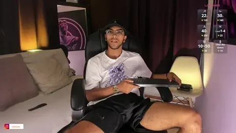Colstorw_ webcam model stream image