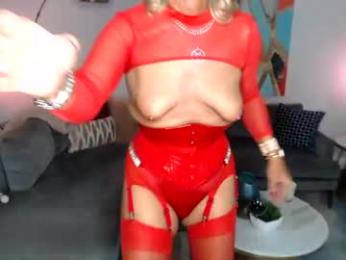 kerrytmilf webcam model stream image