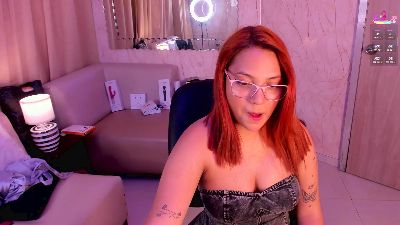 PetiteSofia webcam model stream image