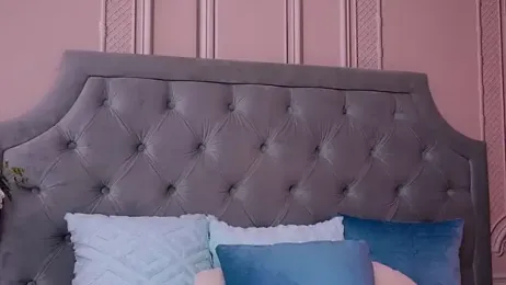 LucyAddison webcam model stream image