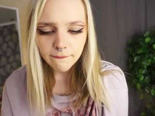 marianelin webcam model stream image