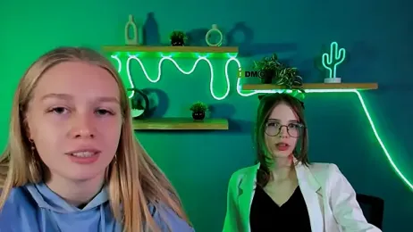 lulu_fly_ webcam model stream image