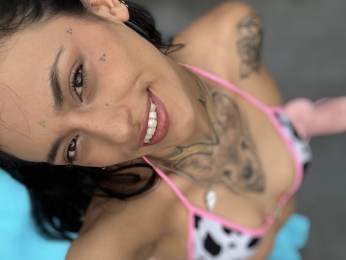 HannahBenson webcam model stream image
