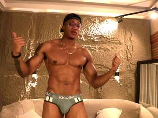 Logan Varela webcam model stream image