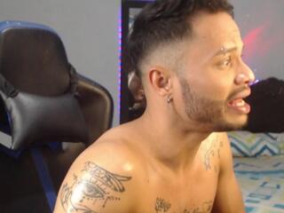 Steven Fish webcam model stream image