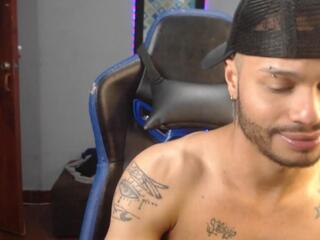 Steven Fish webcam model stream image