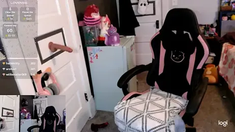 KierBearKisses webcam model stream image