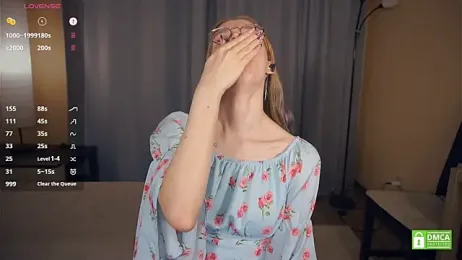 ToyaPletz webcam model stream image