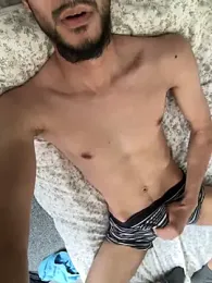 Yourfavourite33 webcam model stream image