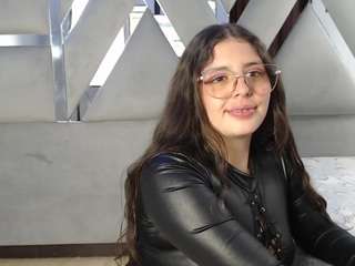 paola2lyon webcam model stream image