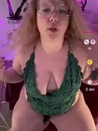 CurvyAnonymousGirl89 webcam stripchat model stream image