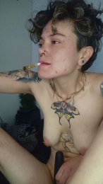 Megan222_ webcam model stream image