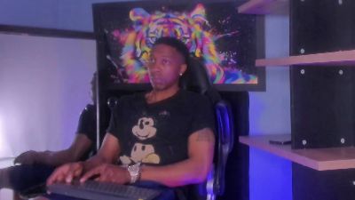 daviincii_ webcam cam4 model stream image