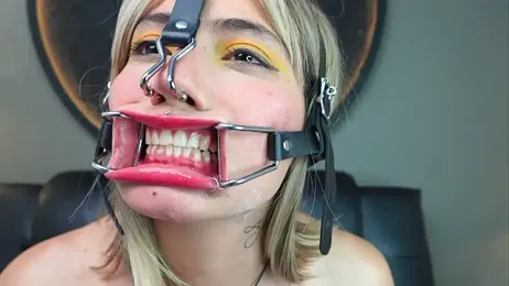 miss_sharlotte18 webcam model stream image