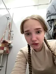 bambi_lu webcam stripchat model stream image