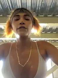 TastyTrap_18 webcam model stream image