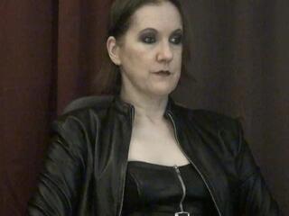 Mistress Vivian webcam model stream image
