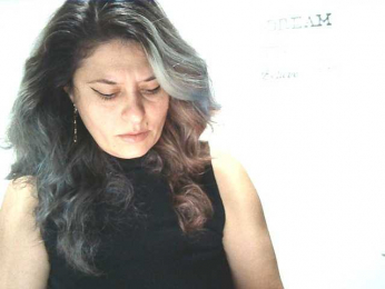 lionessmom webcam model stream image