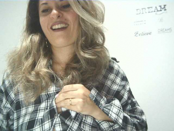 lionessmom webcam model stream image