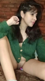 Apriilhot webcam model stream image