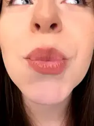 _SweetCandyy webcam model stream image
