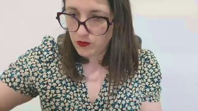 Bellalouva webcam model stream image