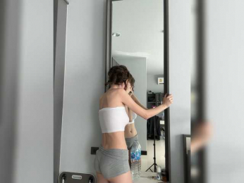 thechloee webcam model stream image