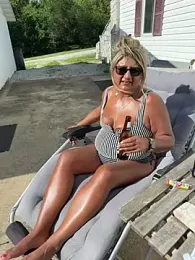 69vivian webcam model stream image